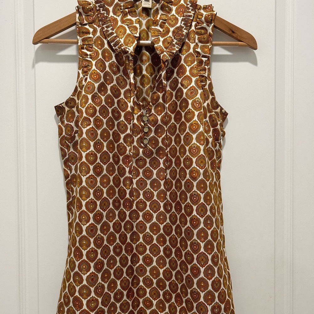 J Crew size 0 Silk Ruffle Neckline Sleeveless Blouse